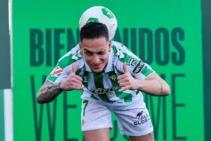 Phong độ ấn tượng của Antony tại Real Betis